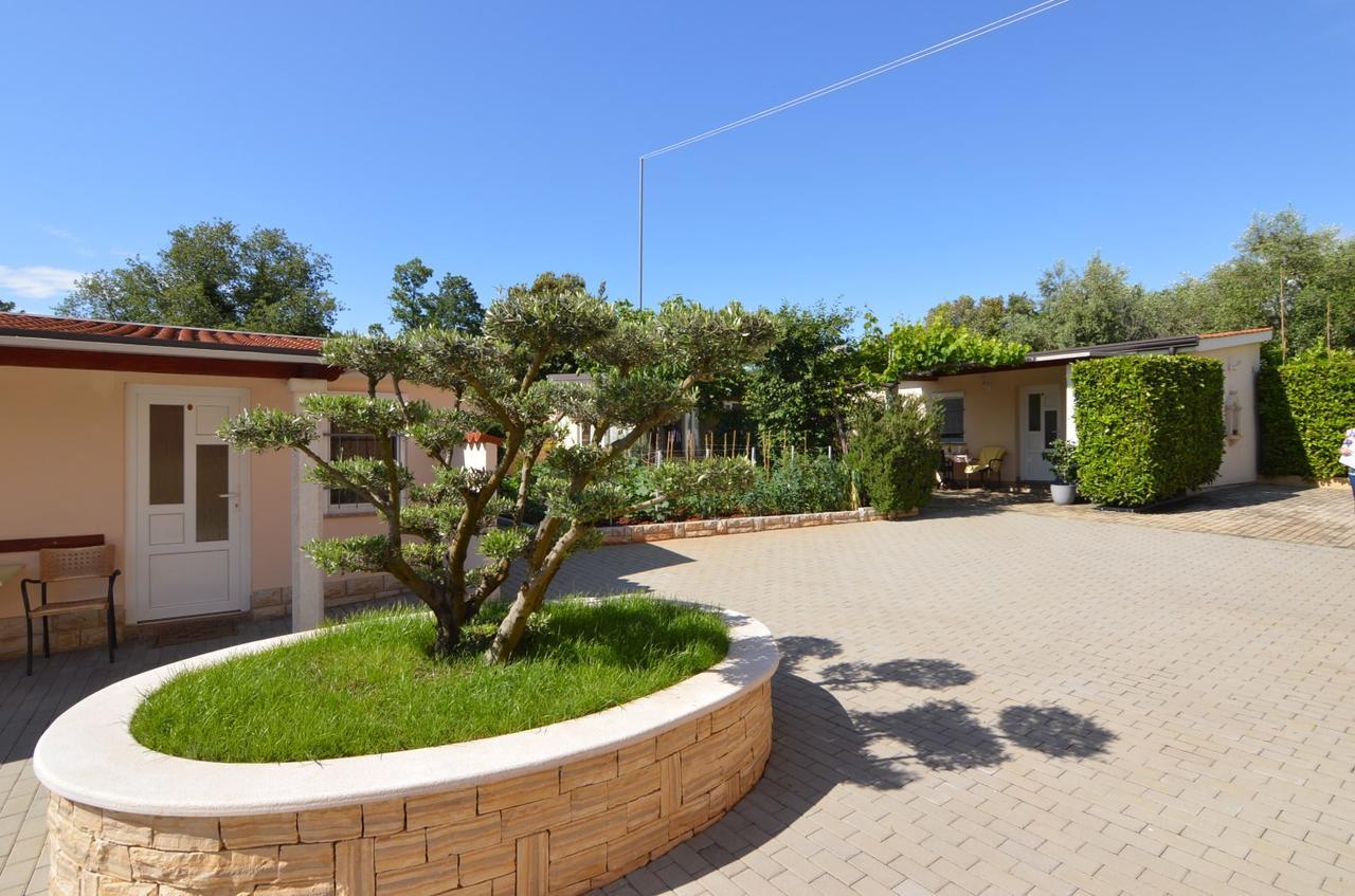 Apartmani Dekovic Materada Porec Ngoại thất bức ảnh