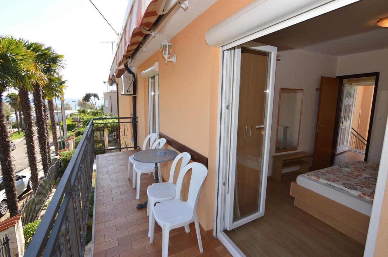 Apartmani Dekovic Materada Porec Phòng bức ảnh