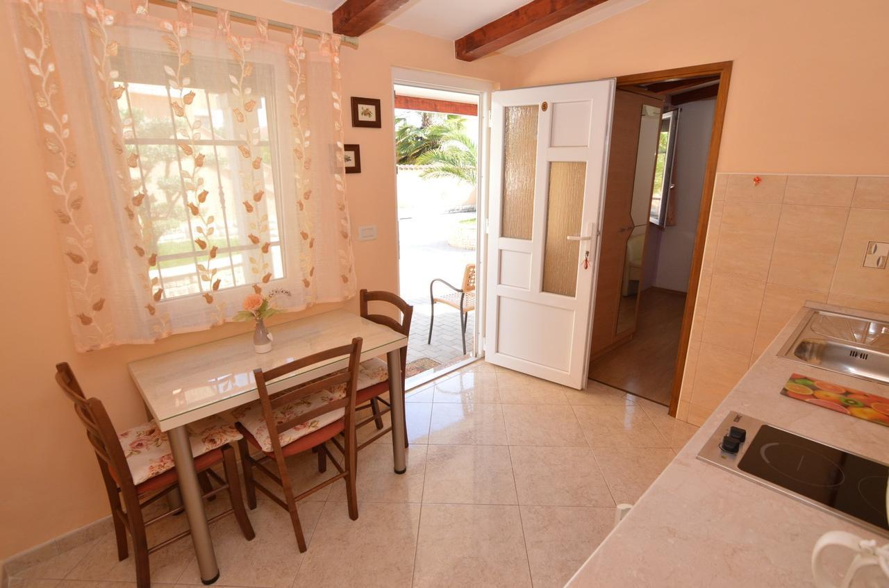 Apartmani Dekovic Materada Porec Phòng bức ảnh