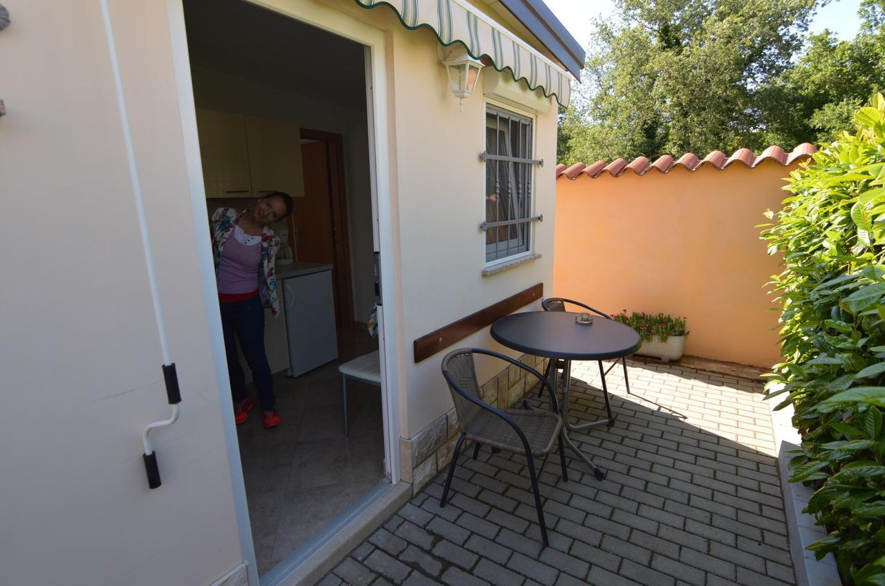 Apartmani Dekovic Materada Porec Phòng bức ảnh