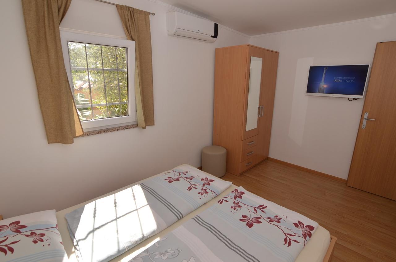 Apartmani Dekovic Materada Porec Phòng bức ảnh